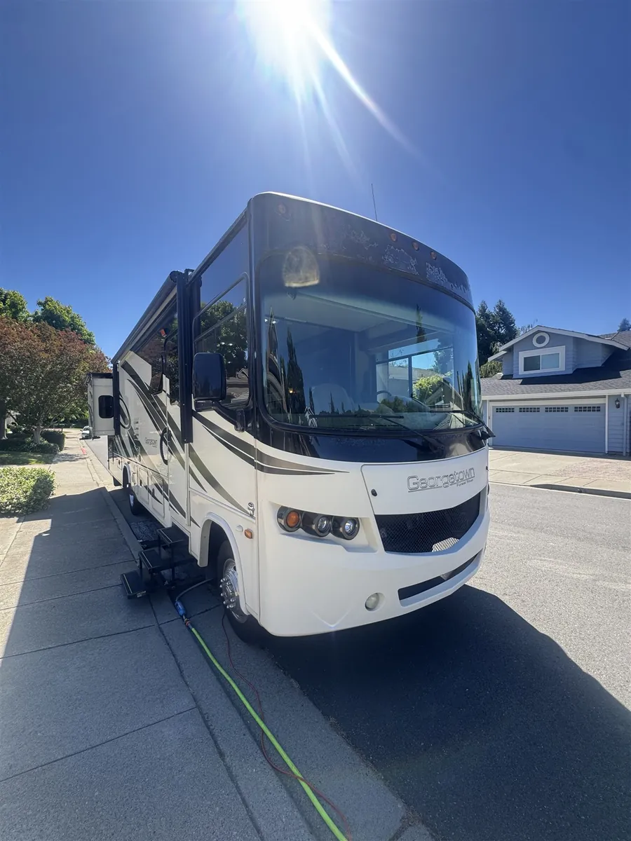2014 Forest River Georgetown 335DS RV inspected by Honest Man's Mobile RV Inspections