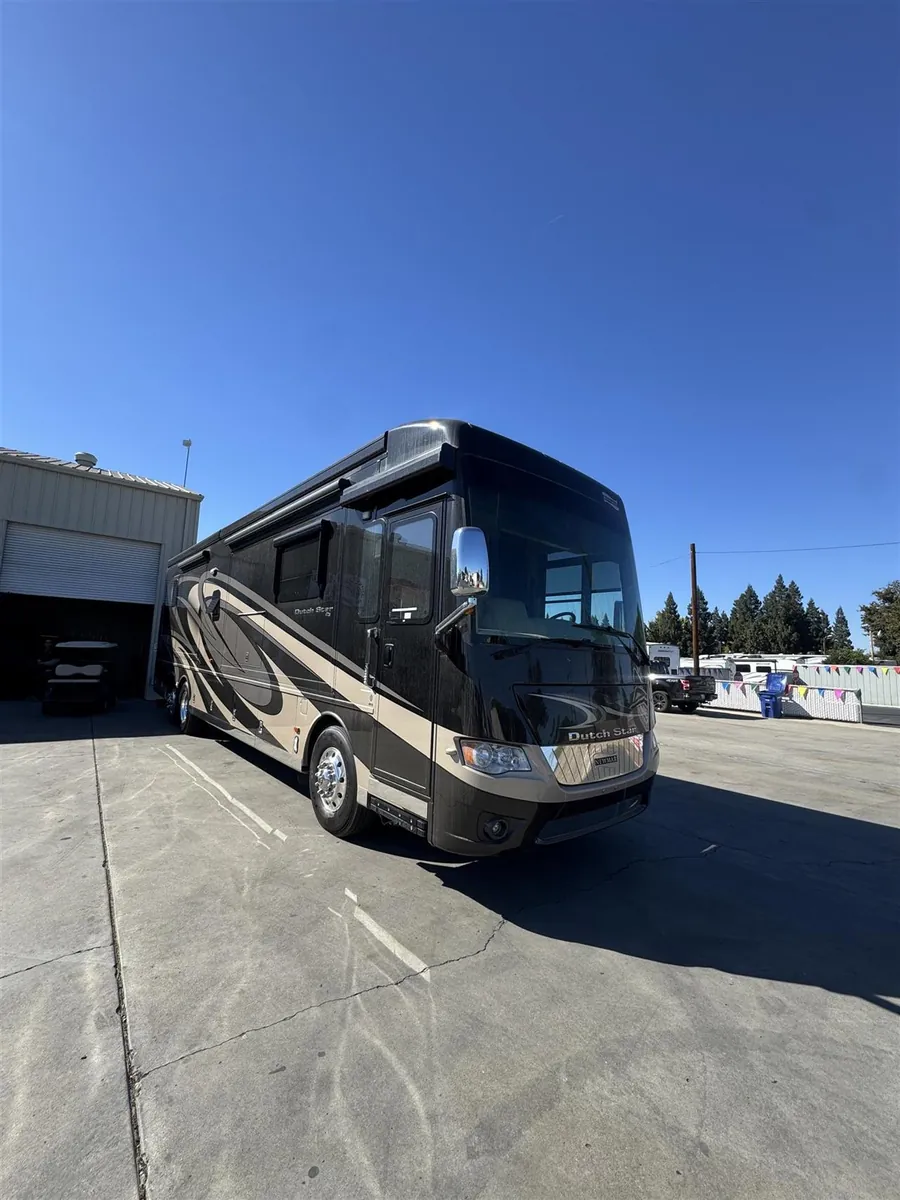 2017 Newmar Dutchstar 4018 RV inspected by Honest Man's Mobile RV Inspections