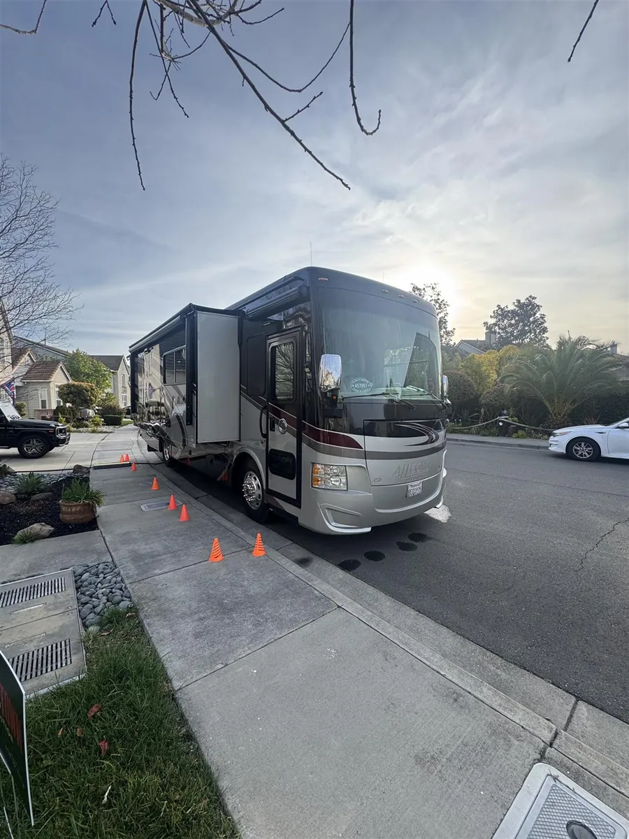 2017 Tiffin Allegro Red 33AA RV inspected by Honest Man's Mobile RV Inspections