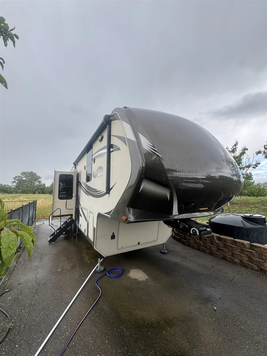 2014 Grand Design Solitude 305RE RV inspected by Honest Man's Mobile RV Inspections