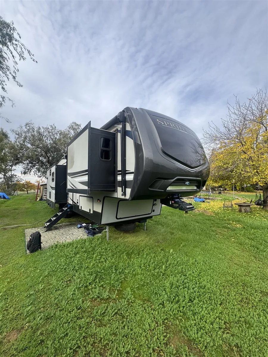 2020 Sprinter 3620FWLBH RV inspected by Honest Man's Mobile RV Inspections