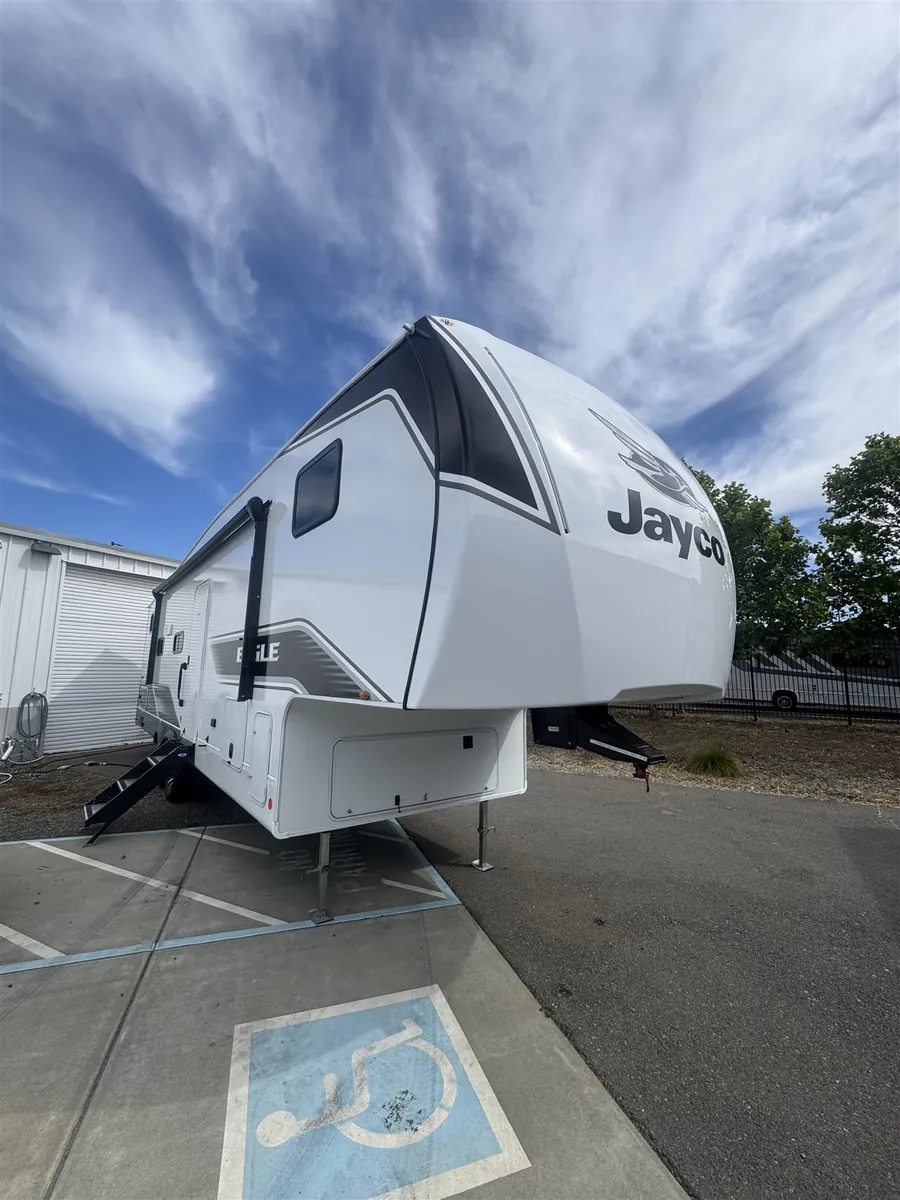 2025 Jayco Eagle SLE 28BHU RV inspected by Honest Man's Mobile RV Inspections