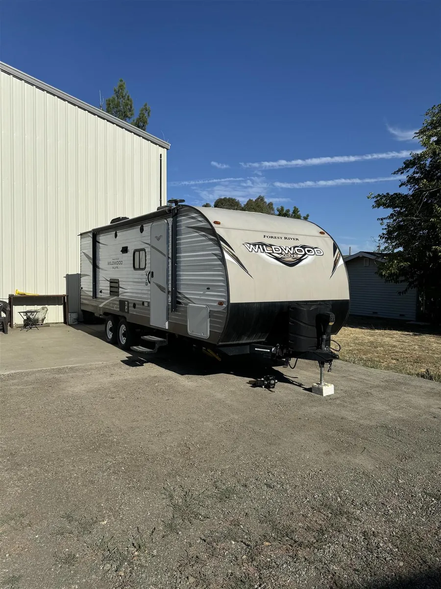 2018 Forest River Wildwood X Lite T221BHXL RV inspected by Honest Man's Mobile RV Inspections