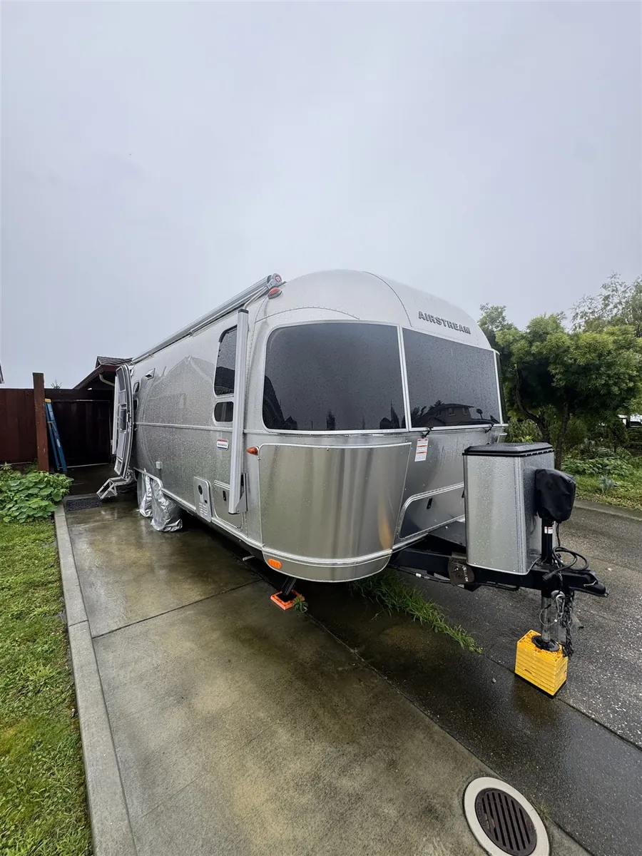 2022 Airstream International 25FB RV inspected by Honest Man's Mobile RV Inspections